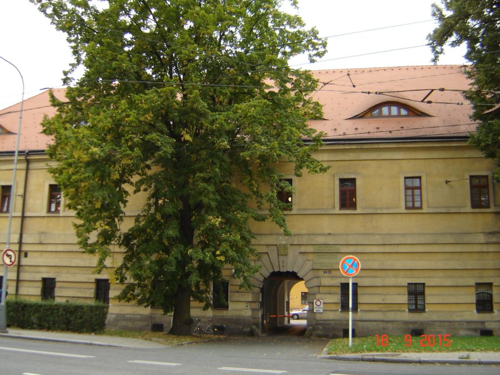 Fotografie budovy Okresního státního zastupitelství v Hradci Králové